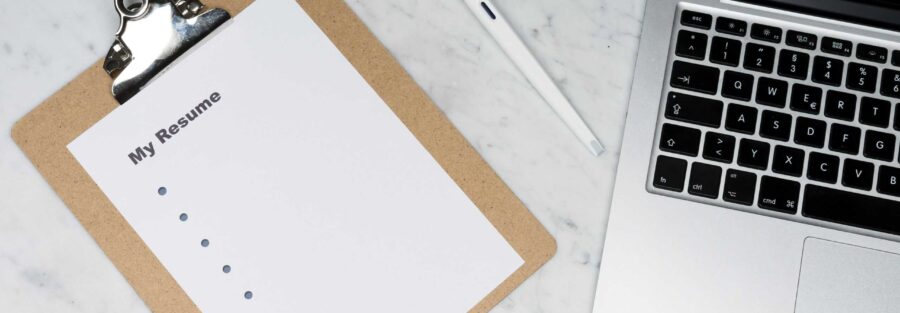 Imagem que ilustra texto sobre inteligência artificial no recrutamento e seleção